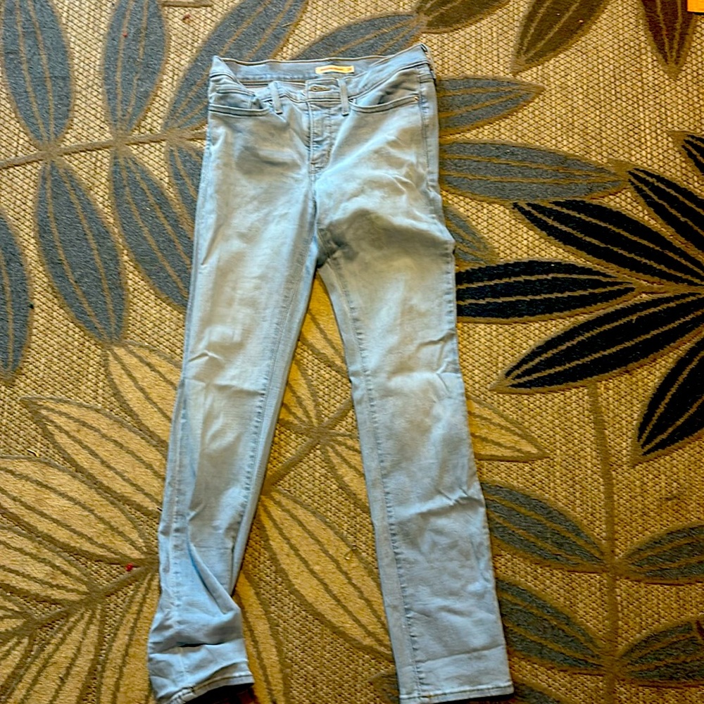 Levi’s jeans light wash